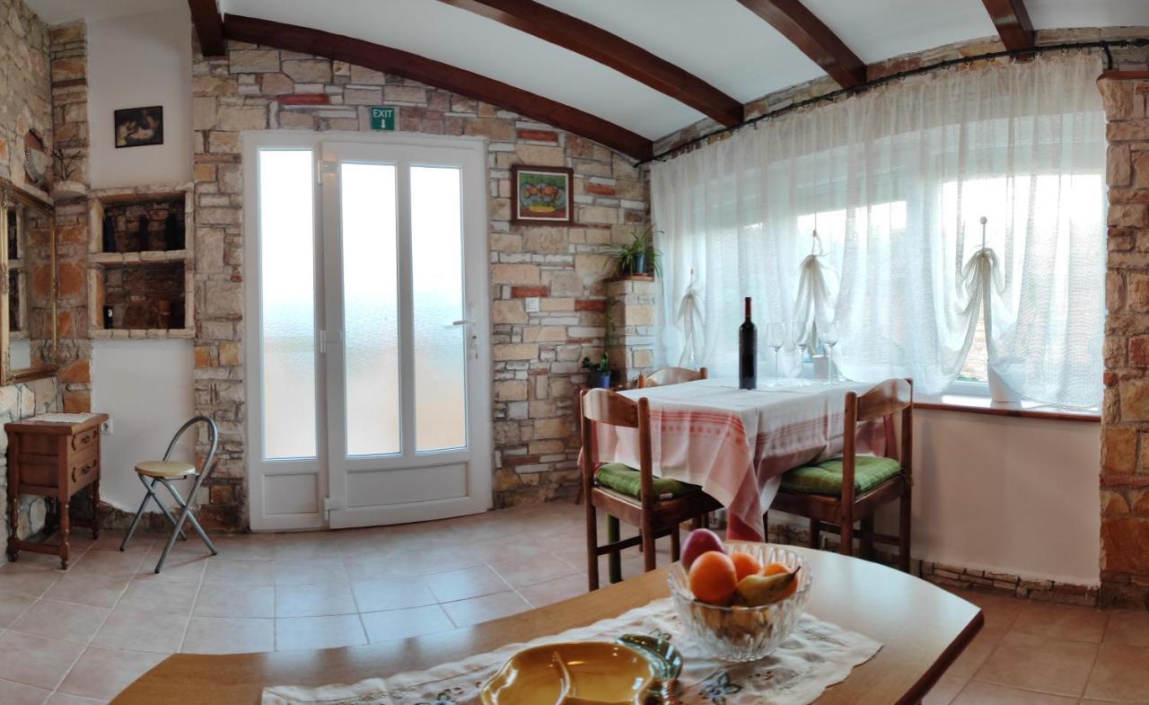 Apartment Istra Near Beach Rovinj Exterior photo